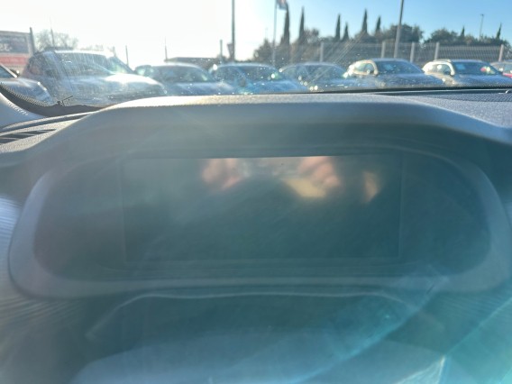 Aperçu de la photo 19 du véhicule JEEP AVENGER