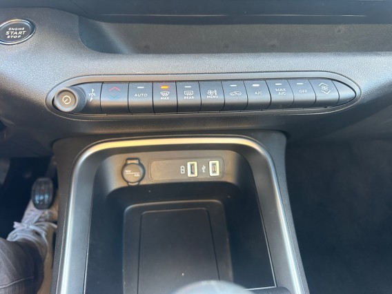 Aperçu de la photo 20 du véhicule JEEP AVENGER