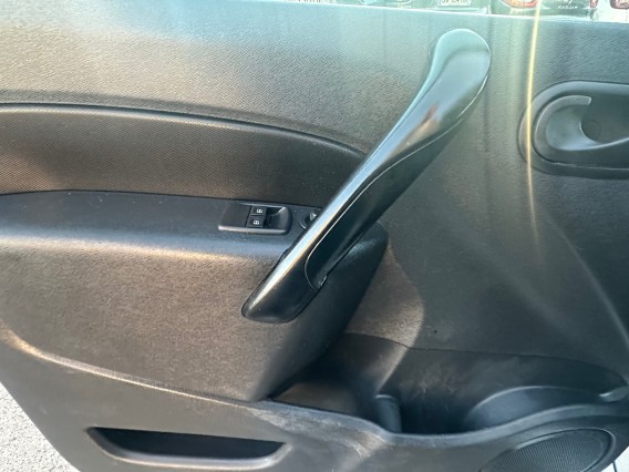 Aperçu de la photo 10 du véhicule RENAULT KANGOO EXPRESS