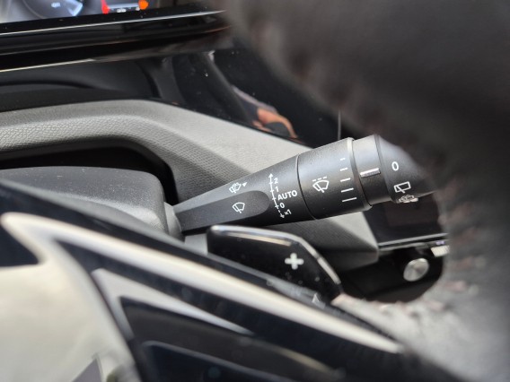 Aperçu de la photo 17 du véhicule PEUGEOT 308