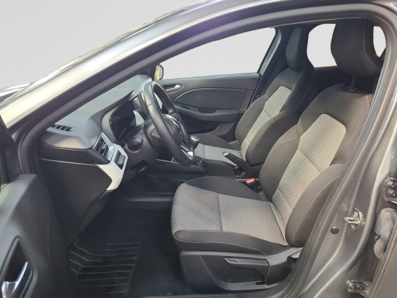 Aperçu de la photo 3 du véhicule RENAULT CLIO V