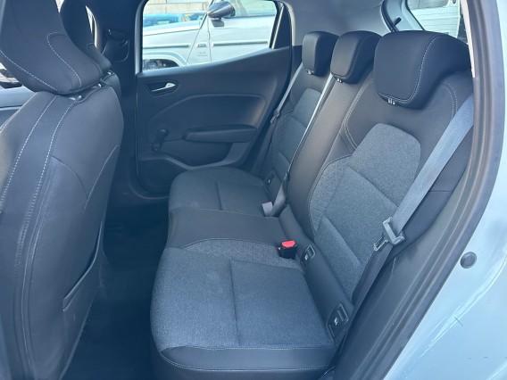 Aperçu de la photo 14 du véhicule RENAULT CLIO V