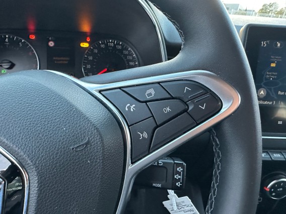 Aperçu de la photo 25 du véhicule RENAULT CLIO V