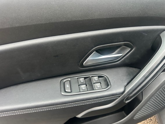 Aperçu de la photo 11 du véhicule DACIA DUSTER