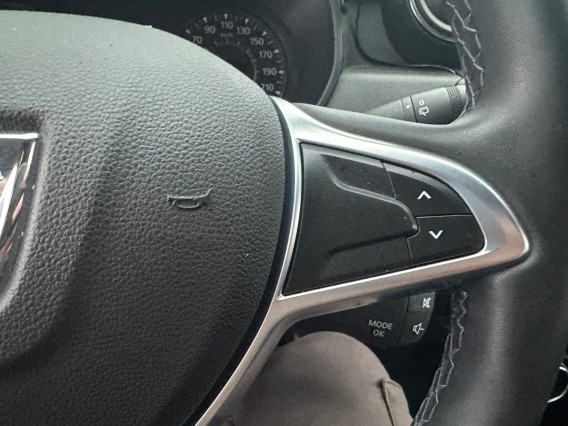 Aperçu de la photo 16 du véhicule DACIA DUSTER