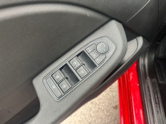 Aperçu de la photo 15 du véhicule RENAULT CLIO V