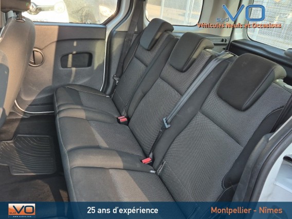 Aperçu de la photo 17 du véhicule RENAULT KANGOO