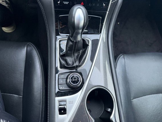 Aperçu de la photo 11 du véhicule INFINITI Q50