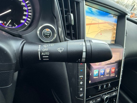 Aperçu de la photo 14 du véhicule INFINITI Q50