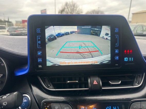 Aperçu de la photo 24 du véhicule TOYOTA C-HR HYBRIDE