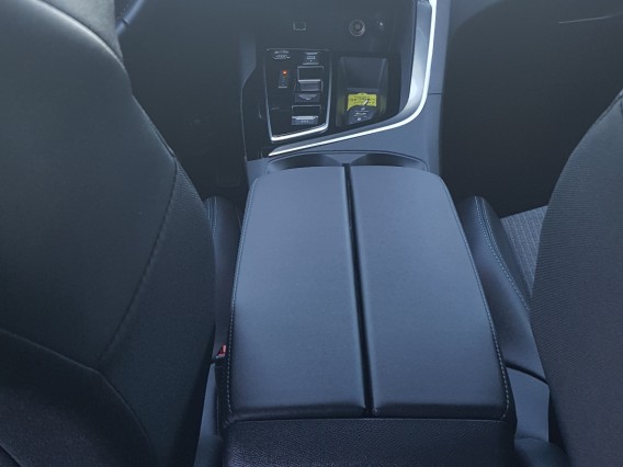 Aperçu de la photo 9 du véhicule PEUGEOT 5008