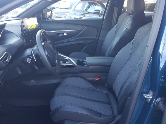 Aperçu de la photo 10 du véhicule PEUGEOT 5008