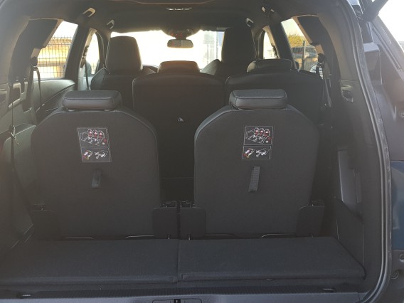 Aperçu de la photo 14 du véhicule PEUGEOT 5008