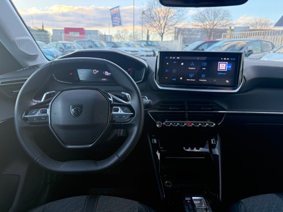 Aperçu de la photo 10 du véhicule PEUGEOT 208