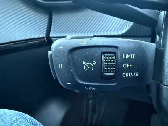 Aperçu de la photo 20 du véhicule PEUGEOT 208