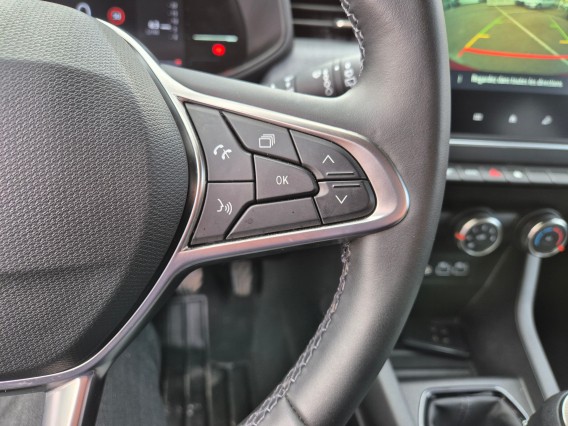 Aperçu de la photo 16 du véhicule RENAULT CLIO V