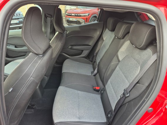 Aperçu de la photo 23 du véhicule RENAULT CLIO V