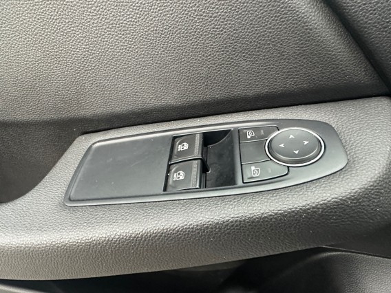 Aperçu de la photo 21 du véhicule RENAULT CLIO V