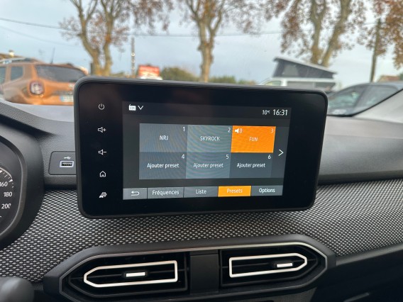 Aperçu de la photo 14 du véhicule DACIA SANDERO