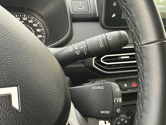 Aperçu de la photo 24 du véhicule DACIA SANDERO