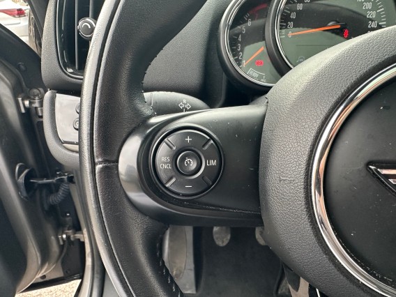 Aperçu de la photo 24 du véhicule MINI COUNTRYMAN F60