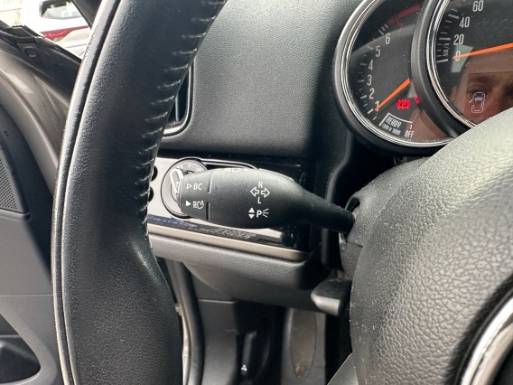 Aperçu de la photo 26 du véhicule MINI COUNTRYMAN F60