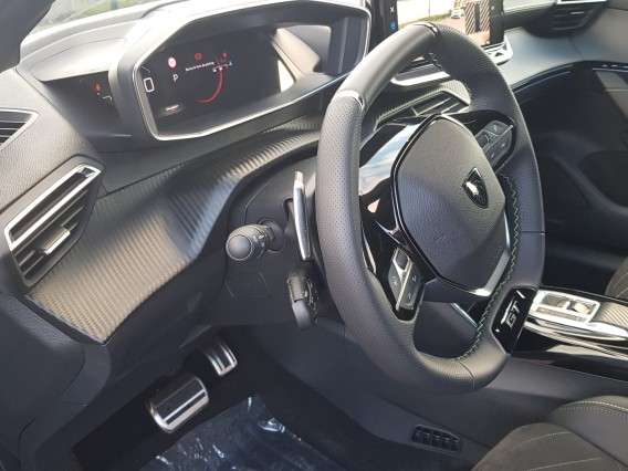 Aperçu de la photo 7 du véhicule PEUGEOT 208