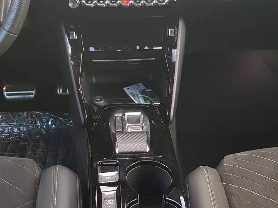 Aperçu de la photo 9 du véhicule PEUGEOT 208