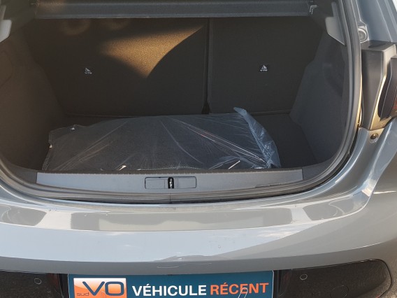 Aperçu de la photo 13 du véhicule PEUGEOT 208