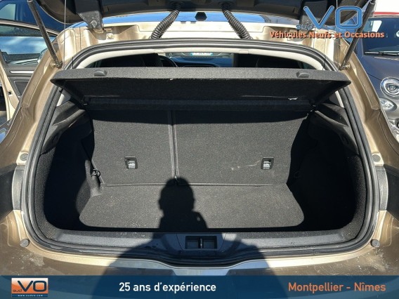 Aperçu de la photo 18 du véhicule RENAULT MEGANE IV BERLINE