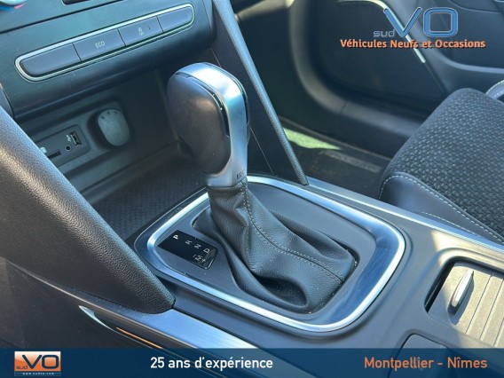 Aperçu de la photo 24 du véhicule RENAULT MEGANE IV BERLINE