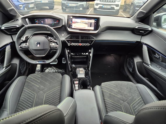 Aperçu de la photo 10 du véhicule PEUGEOT 208