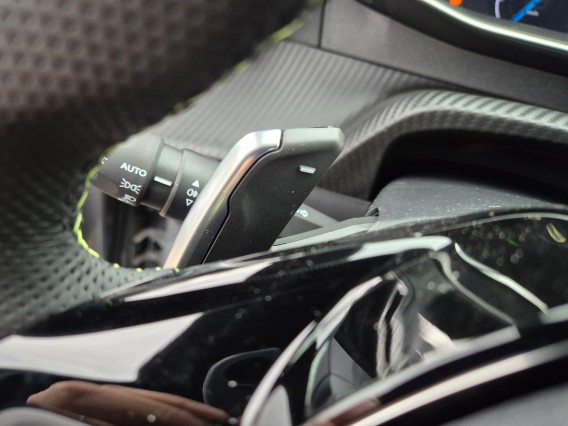 Aperçu de la photo 20 du véhicule PEUGEOT 208