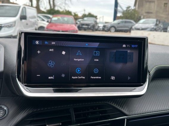 Aperçu de la photo 14 du véhicule PEUGEOT 208