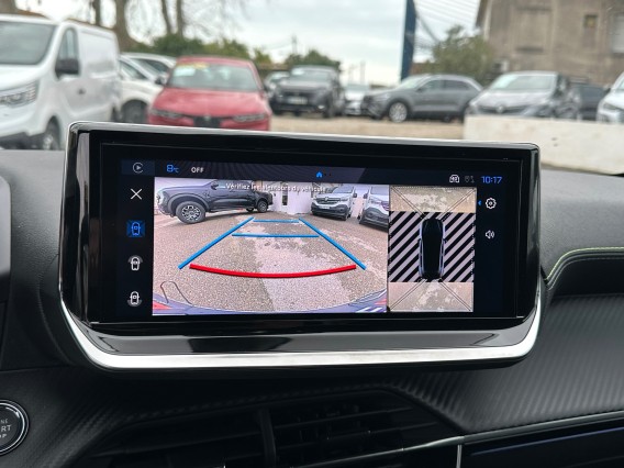 Aperçu de la photo 15 du véhicule PEUGEOT 208