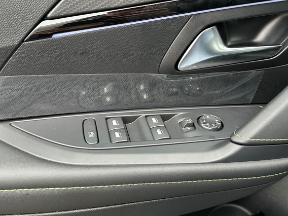 Aperçu de la photo 22 du véhicule PEUGEOT 208