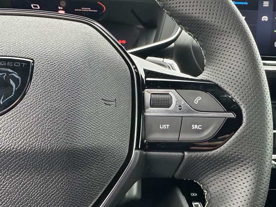 Aperçu de la photo 25 du véhicule PEUGEOT 208