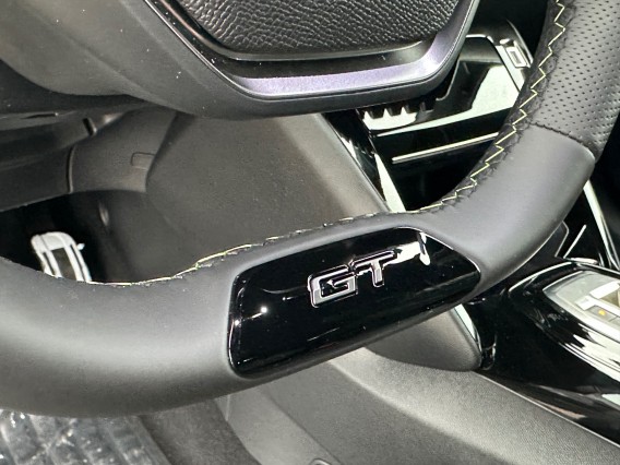 Aperçu de la photo 41 du véhicule PEUGEOT 208