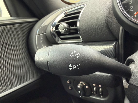 Aperçu de la photo 14 du véhicule MINI CLUBMAN F54