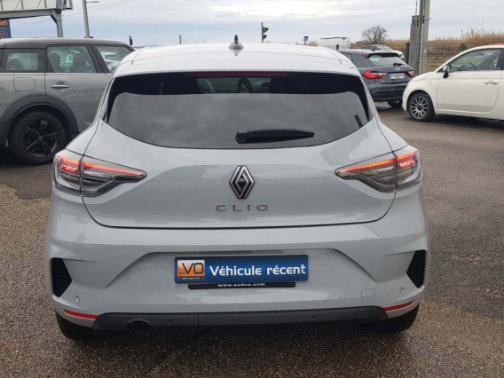 Aperçu de la photo 7 du véhicule RENAULT CLIO V