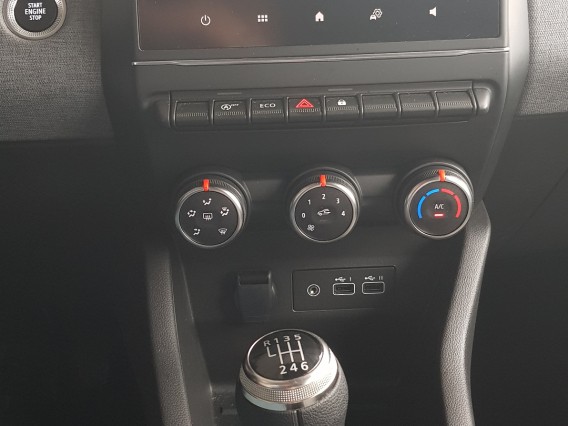 Aperçu de la photo 3 du véhicule RENAULT CLIO V