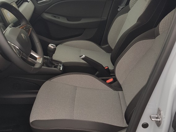 Aperçu de la photo 7 du véhicule RENAULT CLIO V