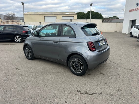 Aperçu de la photo 6 du véhicule FIAT 500e BERLINE MY22 SERIE 1 STEP 2