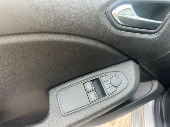 Aperçu de la photo 11 du véhicule RENAULT CLIO V