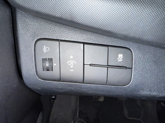 Aperçu de la photo 19 du véhicule HYUNDAI i10