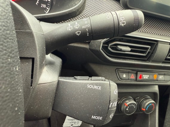 Aperçu de la photo 17 du véhicule DACIA SANDERO