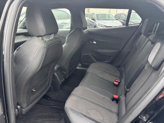 Aperçu de la photo 12 du véhicule PEUGEOT 2008