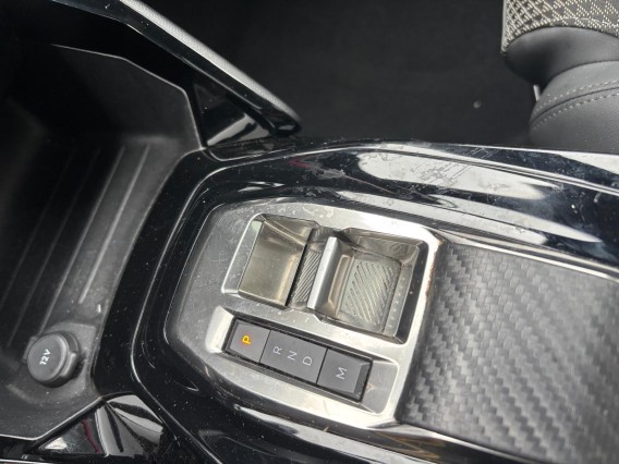 Aperçu de la photo 19 du véhicule PEUGEOT 2008