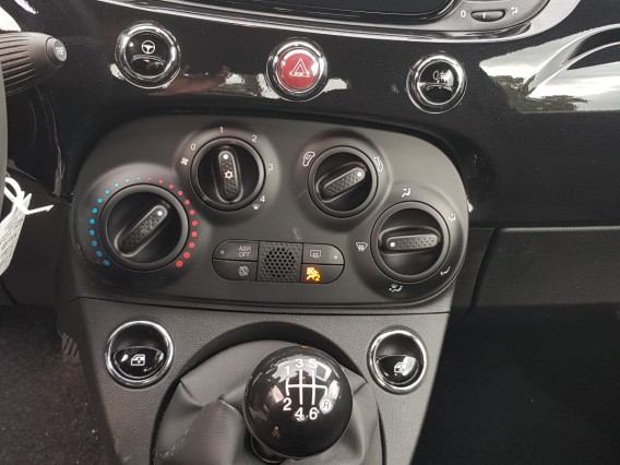 Aperçu de la photo 15 du véhicule FIAT 500