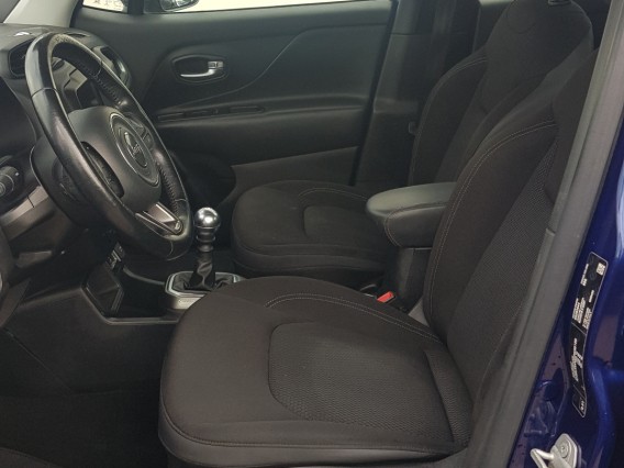 Aperçu de la photo 6 du véhicule JEEP RENEGADE